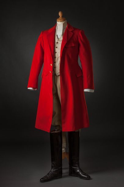 null Très beau costume de chasse comportant un manteau en fin lainage rouge griffé...