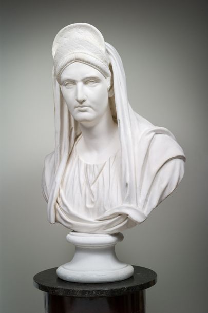 D'après l'Antique Buste de Sabina Poppéa en plâtre.
XXe siècle.
H. 78 cm.