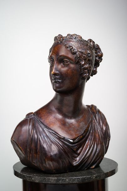 D'après Canova Buste de Terpsichore en plâtre à patine bronze.
XXe siècle.
H. 46...
