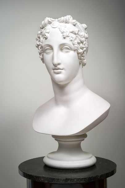 D'après Canova Buste de Calliope sur piédouche. en plâtre.
XXe siècle.
H. 59 cm.