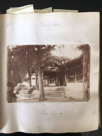 Robert de Semallé (1839-1946) Album photo intitulé “Environs de Pékin” comprenant...