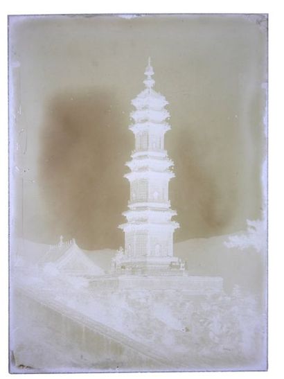 Robert de Semallé (1839-1946) Ensemble de 14 négatifs au collodion sur verre représentant...