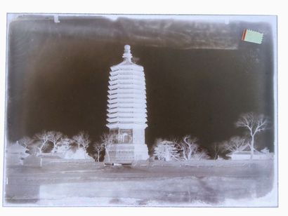 Robert de Semallé (1839-1946) Ensemble de 15 négatifs au collodion sur verre représentant...