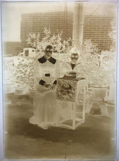 Robert de Semallé (1839-1946) Ensemble de 21 négatifs au collodion sur verre représentant:
-...