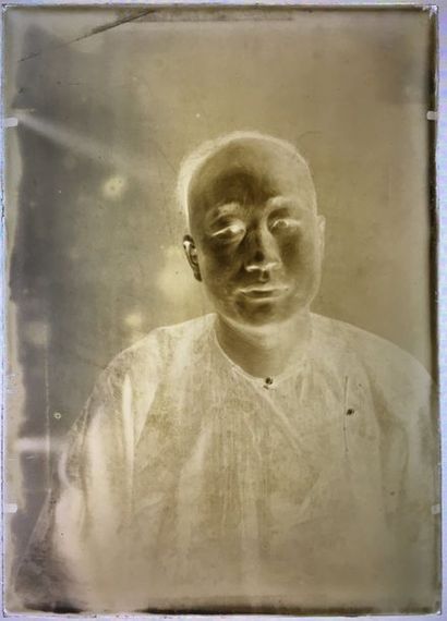 Robert de Semallé (1839-1946) Ensemble de 28 négatifs au collodion sur verre représentant:
-...