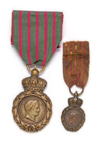 France MEDAILLE DE SAINTE-HELENE, instituée en 1857
Médaille en bronze, ruban, avec...
