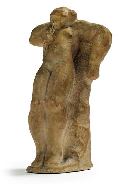 S. PONOMAREW, XXe siècle Personnage féminin Sculpture en terre cuite signée. H. 19,5...