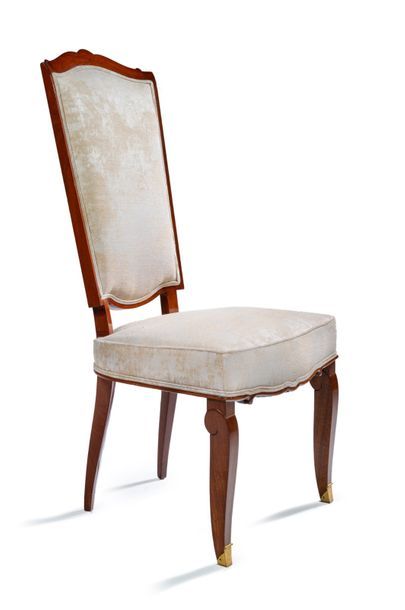 JULES LELEU (1882-1961) Suite de huit chaises modèle «Elysées» en acajou à piétement...