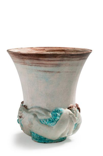 Edouard CAZAUX (1889-1974) Vase «Crépuscule» en grès émaillé craquelé blanc, vert...