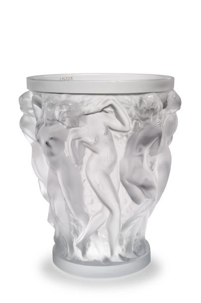 LALIQUE FRANCE Important vase en verre pressé moulé dit aux Bacchantes
Signé "Lalique...