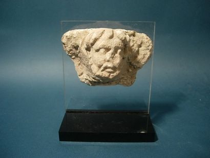 ART GRECO-BOUDDHIQUE DU GANDHARA (Ier - Vème siècle ap. J.C.) Buste d'Atlante. En...