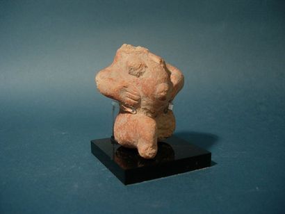 CHARSADDA (300 av. J.C.) Statuette fragmentaire, représentation symbolique de la...