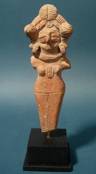 CHARSADDA (300 av. J.C.) Déesse-mère. En terre cuite. H : 15 cm