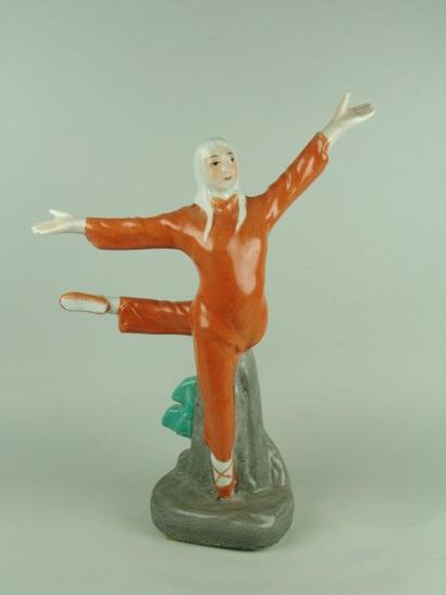 XIXe siècle Statue en porcelaine polychrome de Bai Mao Nu, personnage de l'opéra...