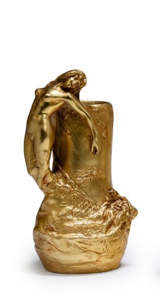 Charles KORSCHANN (1872-1943) «Femme nue et grenouille»
Vase soliflore en bronze...