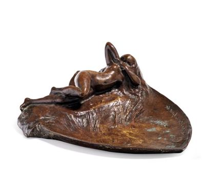 MAURICE-GUIRAUD RIVIERE (1881-1947) 
Vide-poches en bronze à patine brune Signé «M.Guiraud...