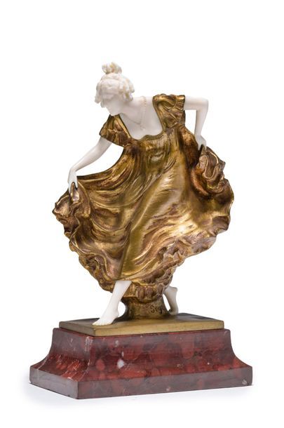 Ernst Seger (1868-1939) «La révérence»
*Sculpture chryséléphantine en bronze à patine...