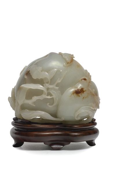 CHINE - Epoque QIANLONG (1736 - 1795) ▲ Important peach in white nephritis and rust...