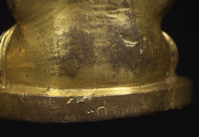 TIBET - XVe/XVIe siècle Statuette of Amitayus in gilded bronze, sitting in padmasana...
