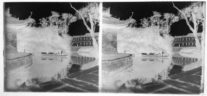 SHANGHAI, HANGZHOU, SUZHOU SHANGHAI, HANGZHOU, SUZHOU - 1920’s
Stereoscopic glass...