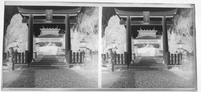 SHANGHAI, HANGZHOU, SUZHOU Suite of approximately 490 stereoscopic negatives, including...