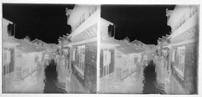 SHANGHAI, HANGZHOU, SUZHOU SHANGHAI, HANGZHOU, SUZHOU - 1920’s
Stereoscopic glass...