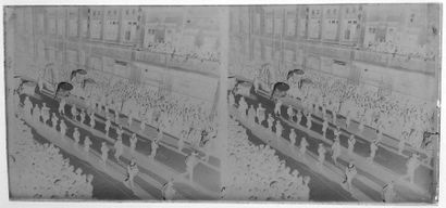 SHANGHAI, HANGZHOU, SUZHOU Suite of approximately 490 stereoscopic negatives, including...