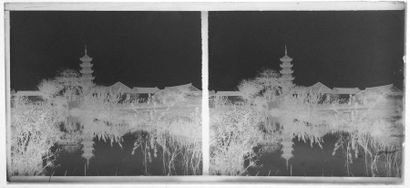 SHANGHAI, HANGZHOU, SUZHOU Suite of approximately 490 stereoscopic negatives, including...