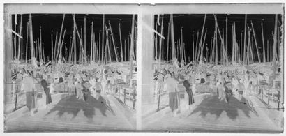 SHANGHAI, HANGZHOU, SUZHOU SHANGHAI, HANGZHOU, SUZHOU - 1920’s
Stereoscopic glass...