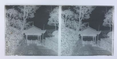 SHANGHAI, HANGZHOU, SUZHOU Suite of approximately 490 stereoscopic negatives, including...