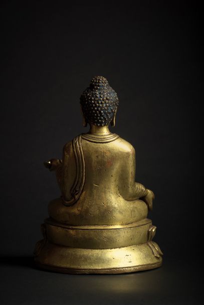 ECOLE DU CACHEMIRE OU HIMALAYA DE L'OUEST - XIe siècle ▲ Statuette de bouddha Sakyamuni...