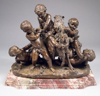 CLODION, d'après, groupe en bronze patiné « chèvre et cinq amours », socle en marbre...
