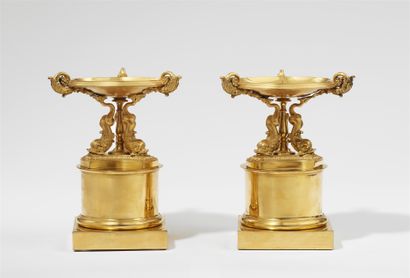  Paire de coques de pied comme centres de table

Bronze doré à chaud, fond rempli... Gazette Drouot