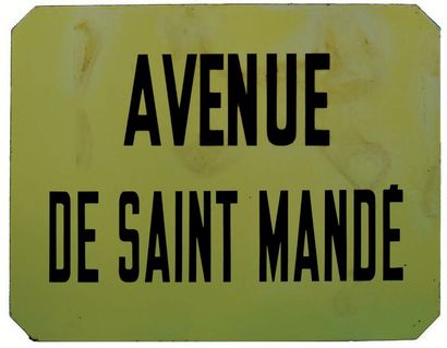 null BUS STOP SIGN "AVENUE DE SAINT-MANDÉ".
Enamelled iron, rectangular in shape,...