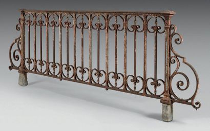 null BEAUTIFUL BALUSTRADE OF PARK
TERRACE Cast iron, decorated with vertical rods...