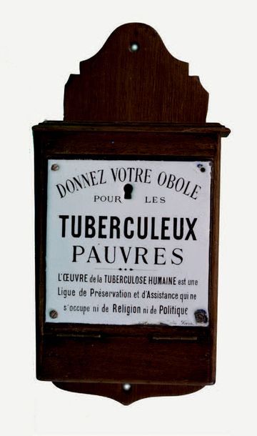 null TRONC D'ÉGLISE
Oak, with a small square plate in enamelled iron, slightly curved,...
