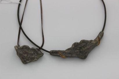 JACQUES BOÉRI (1929-2004) * Deux colliers en métal retenant des pendentifs figurant...