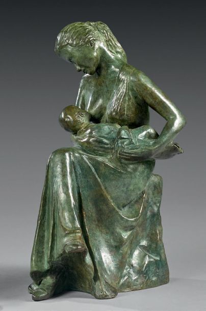 Claude GOLFIER (1932) 
Maternité
Bronze à patine verte, signé sur le côté droit,...