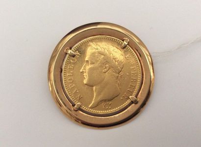 null PIÈCE MONTÉE EN BROCHE Pièce de 40 francs or, Napoléon III, tête laurée de profil,...