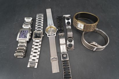 null 2 montres bracelet rigide. On joint 3 bracelets de montres acier et métal. On...