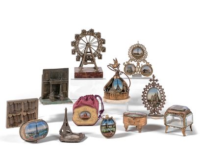 巴黎和世界博览会的回忆会议 
- 泥塑模具，普遍展览。 
巴黎1889年 
青铜，长方形，可以制作巴士底狱的模型，上面刻有...