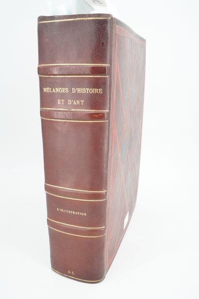 null COLLECTIF. Expositions de 1925, 1931, 1937. Important volume

réunissant différents...