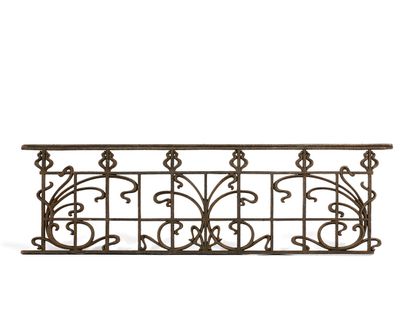 null 
巴黎的建筑栏杆




铸铁，有镂空的风格化植物图案的装饰。




新艺术运动时期。




51 x 174.5 x 3.5厘米。
