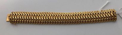 null Important 18-carat gold (750 thousandths) interlaced mesh bracelet. Weight:...