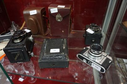 null Lot d'appareils photographiques anciens LUBITEL, ONTOFLEX, Caméra super 8, ...