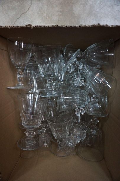 null Parts of glass services: champagne glasses with engraved decoration of trimmings,...
