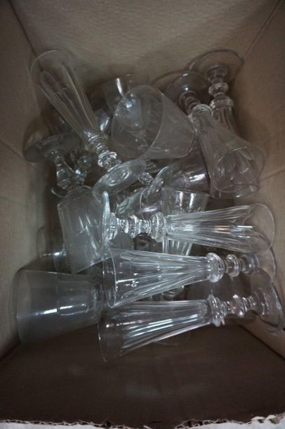 null Parts of faceted crystal glassware services. (Five cartons).