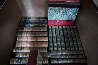 null Lot de volumes reliés comprenant : collection LA PLEIADE album ARAGON (un volume),...
