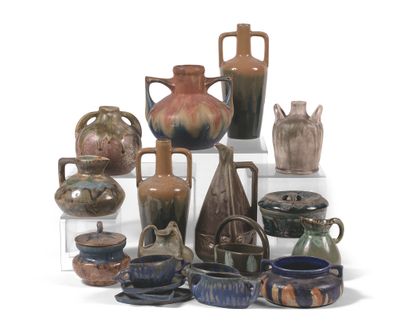DENBAC, CÉRAMIQUE D'ART DE BORDEAUX (CAB) ÉCOLE DE CARRIÈS, etc. 九件套 炻器和釉面陶瓷花瓶，水...