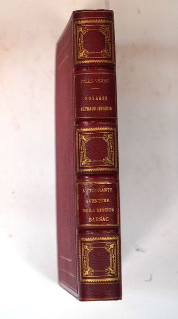 Jules VERNE 巴萨克任务的惊人冒险。巴黎，Hachette，1919年。出版商的红色半铬酸盐，书脊镀金，边缘镀金（Wendling rel.）。
第一...